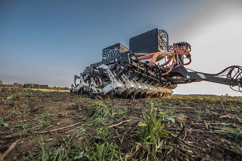 Сеялка зерновая пневматическая SLY BOSS NO-TILL 30