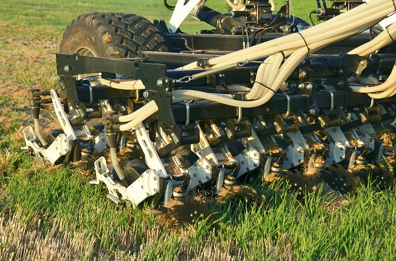 Сеялка зерновая пневматическая SLY BOSS NO-TILL 30