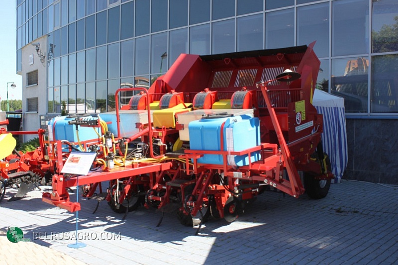 Картофелесажалка СК-4 (с протравливанием и внесением удобрений)