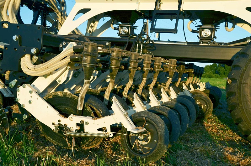 Сеялка зерновая пневматическая SLY BOSS NO-TILL 30